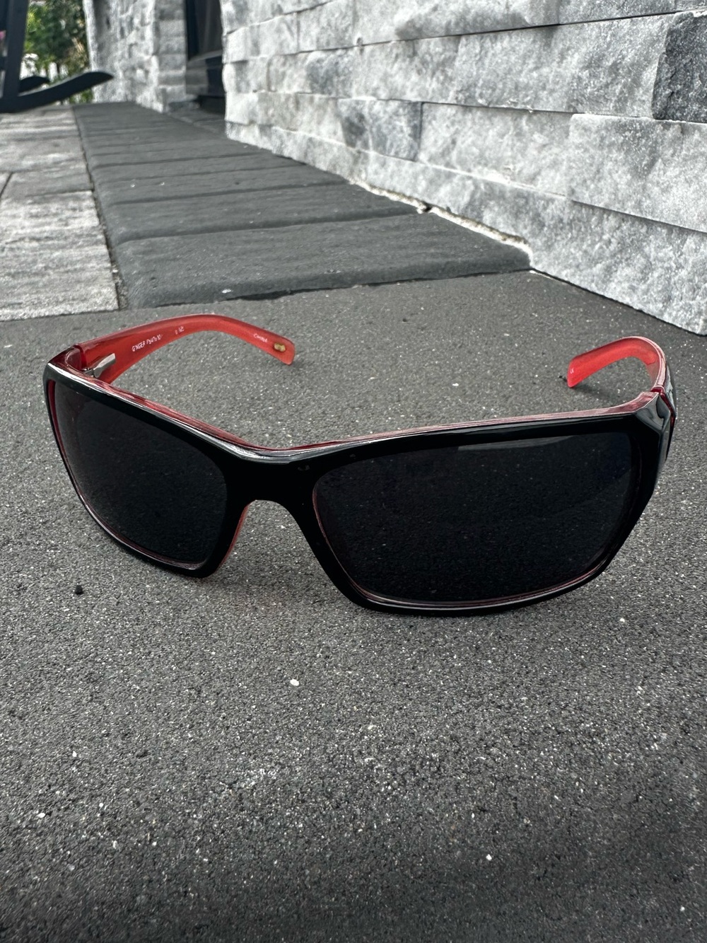 Men's Fossil Sport Sunglasses - Black and Red